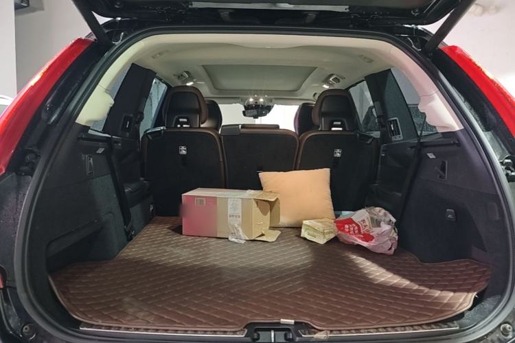 Used Volvo XC90 2019 T6 Zhiyi Edition 7-Seater China VI Standard Trunk