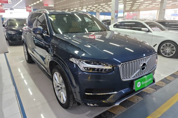 Used Volvo XC90 2019 T6 Zhiyi Edition 7-Seater China VI Standard Front Right 45 Deg