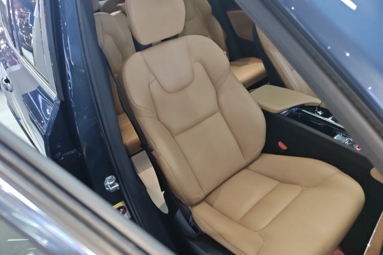 Used Volvo XC90 2019 T6 Zhiyi Edition 7-Seater China VI Standard Right Front Seat