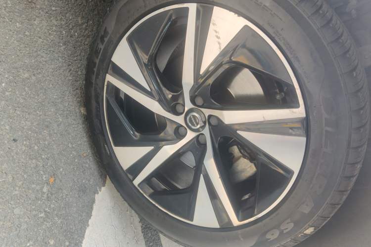 Used Volvo XC90 2019 T6 Zhiyi Edition 7-Seater China VI Standard Right Front Wheel Hub