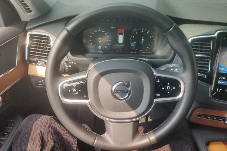 Used Volvo XC90 2019 T6 Zhiyi Edition 7-Seater China VI Standard Steering Wheel