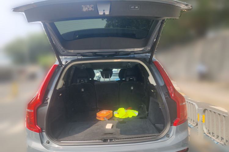 Used Volvo XC90 2019 T6 Zhiyi Edition 7-Seater China VI Standard Trunk