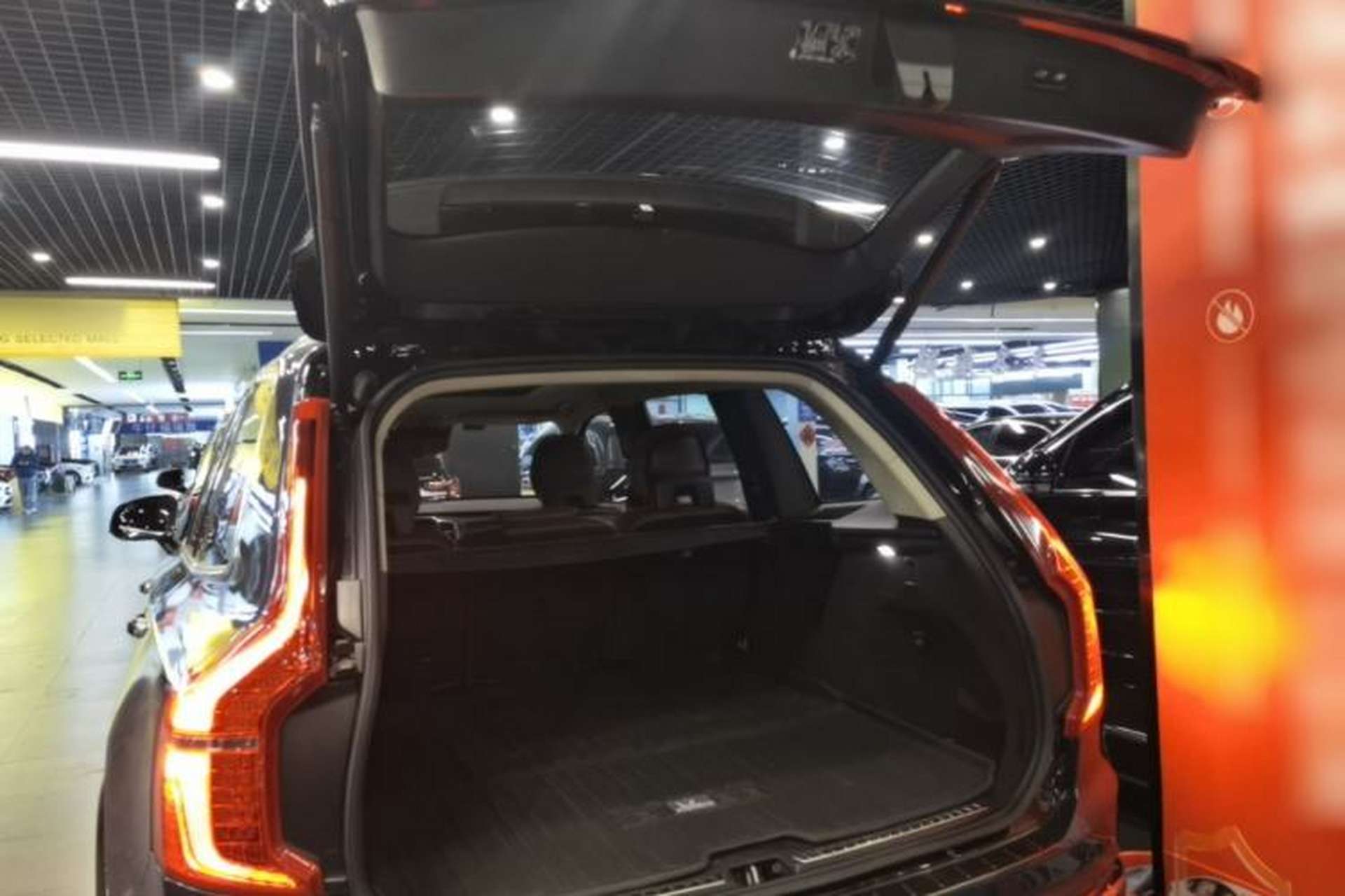 Used Volvo XC90 2019 T5 Zhiyi Edition 5-Seater China VI Standard Trunk
