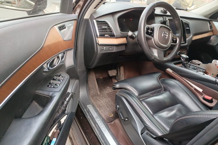 Used Volvo XC90 2019 T6 ZhiZun Edition 7-Seater China V Standard Driver Seat