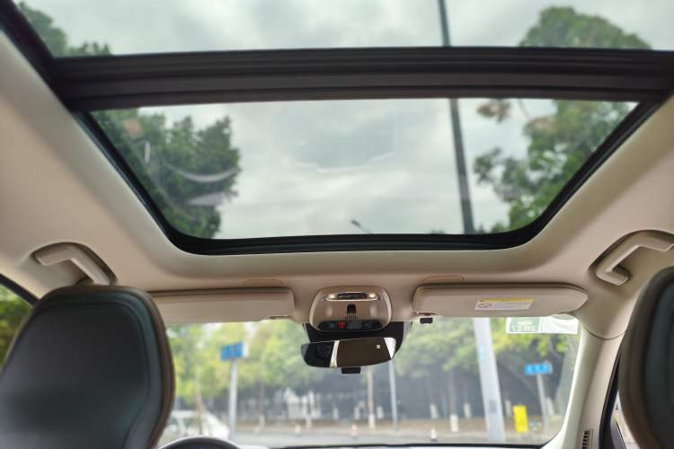 Used Volvo XC90 2019 T6 Zhiyi Edition 7-Seater China VI Standard Headliner