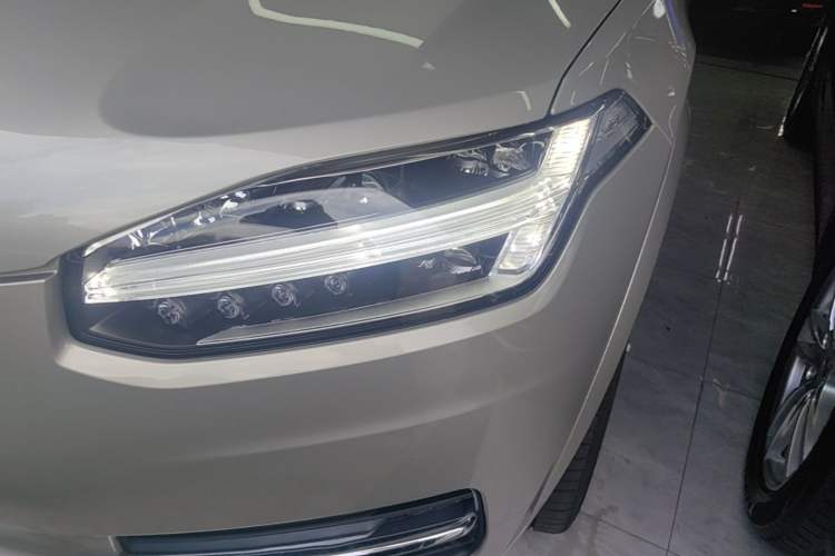 Used Volvo XC90 2019 T6 Zhiyi Edition 7-Seater China VI Standard Left Front Headlight