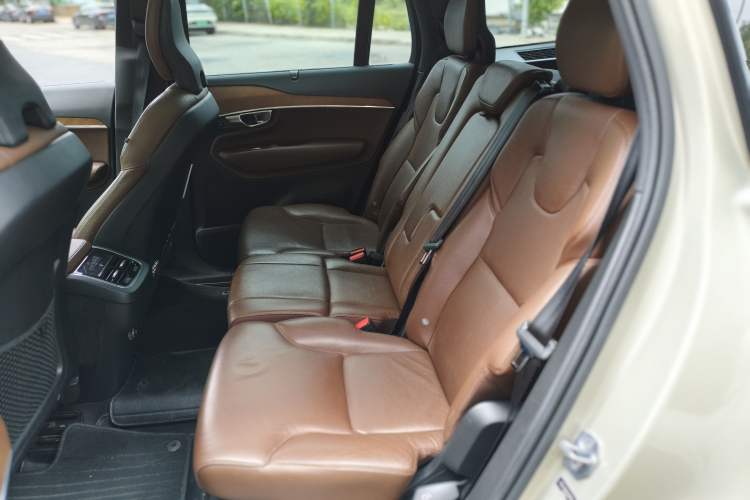 Used Volvo XC90 2019 T6 Zhiyi Edition 7-Seater China VI Standard Left Rear Seat