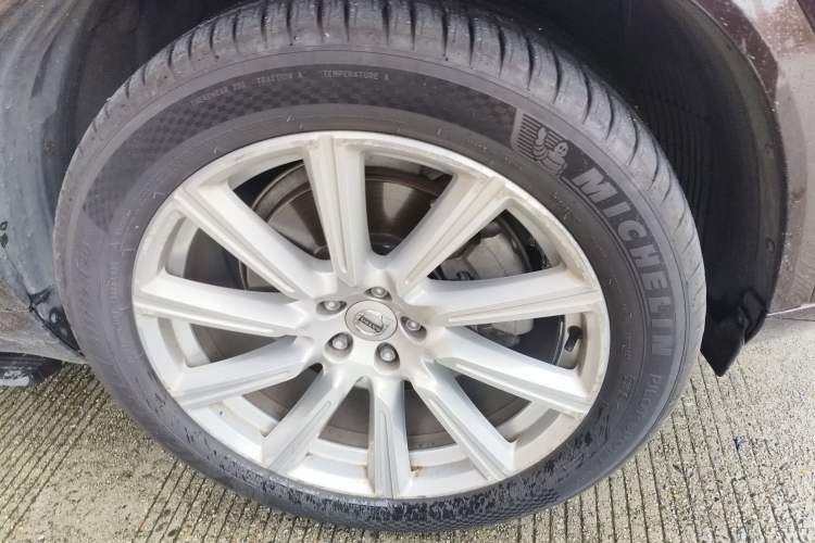Used Volvo XC90 2019 T6 ZhiZun Edition 7-Seater China V Standard Right Front Wheel Hub