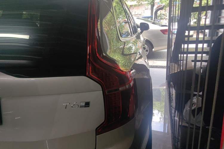 Used Volvo XC90 2019 T6 Zhiyi Edition 7-Seater China VI Standard Right Rear Taillight