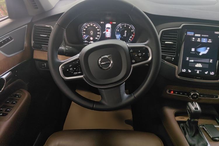 Used Volvo XC90 2019 T6 Zhiyi Edition 7-Seater China VI Standard Steering Wheel
