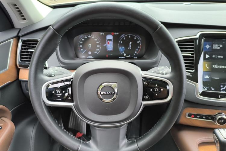 Used Volvo XC90 2019 T6 Zhiyi Edition 7-Seater China VI Standard Steering Wheel