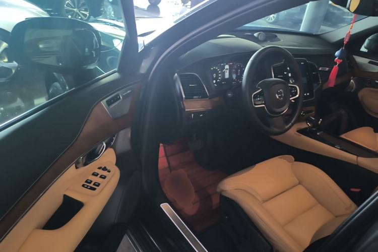 Used Volvo XC90 2019 T6 Prestige 7-Seater China VI Standard Driver Seat
