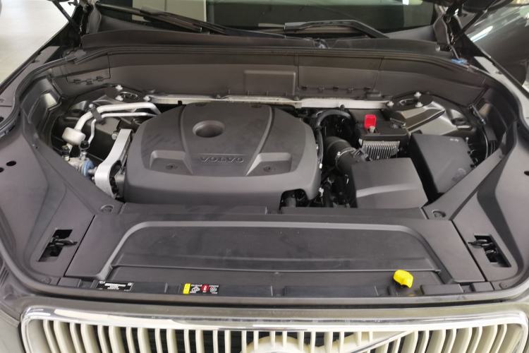 Used Volvo XC90 2019 T5 Zhiyi Edition 7-Seater China V Emission Standard Engine Bay
