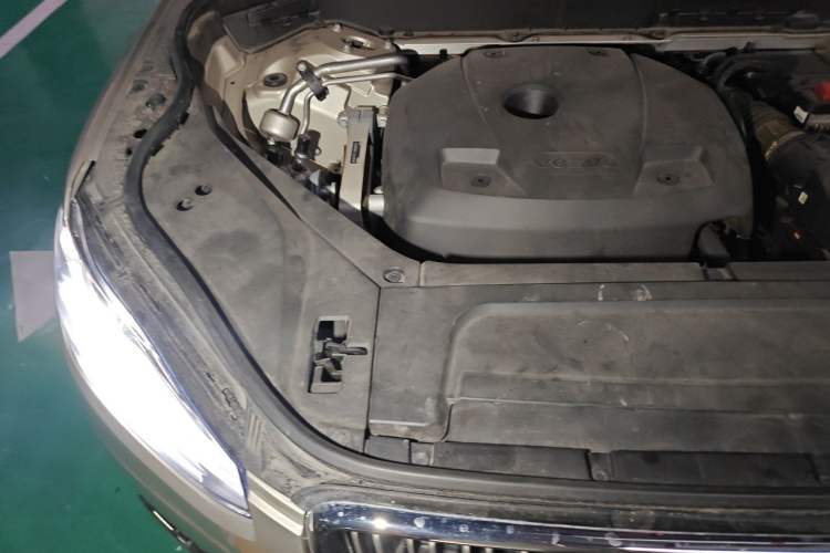 Used Volvo XC90 2019 T6 Zhiyi Edition 7-Seater China V Emission Standard Engine Bay Right