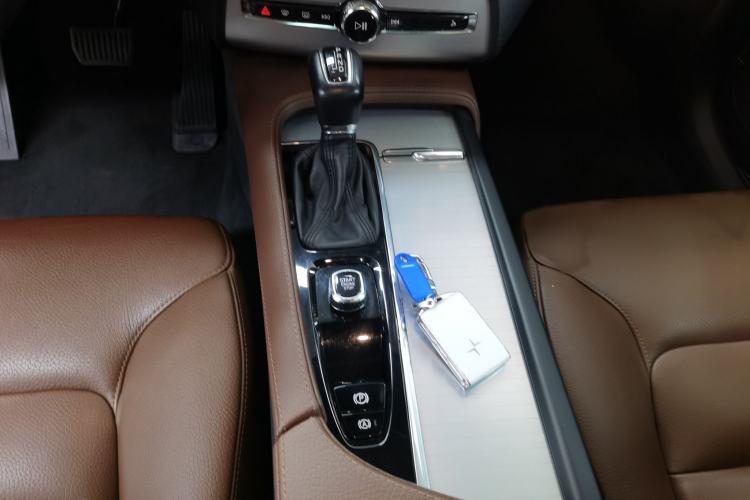 Used Volvo XC90 2019 T5 Zhiyi Edition 7-Seater China V Emission Standard Gear Lever