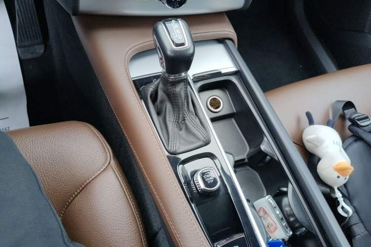 Used Volvo XC90 2019 T5 Zhiyi Edition 7-Seater China V Emission Standard Gear Lever