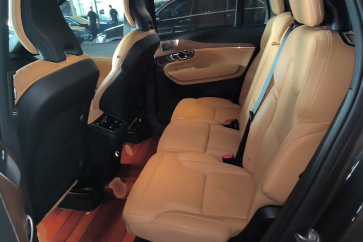 Used Volvo XC90 2019 T6 Prestige 7-Seater China VI Standard Left Rear Seat