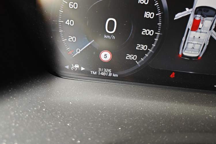 Used Volvo XC90 2019 T6 Zhiyi Edition 7-Seater China V Emission Standard Odometer Close Up