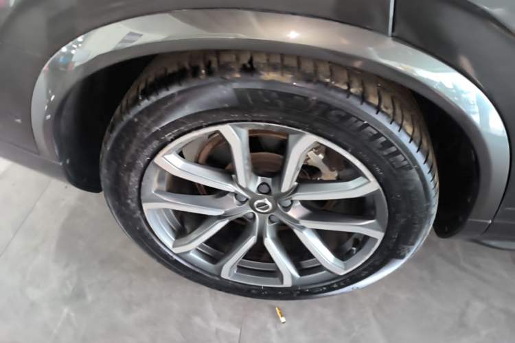 Used Volvo XC90 2019 T6 Prestige 7-Seater China VI Standard Right Rear Wheel Hub