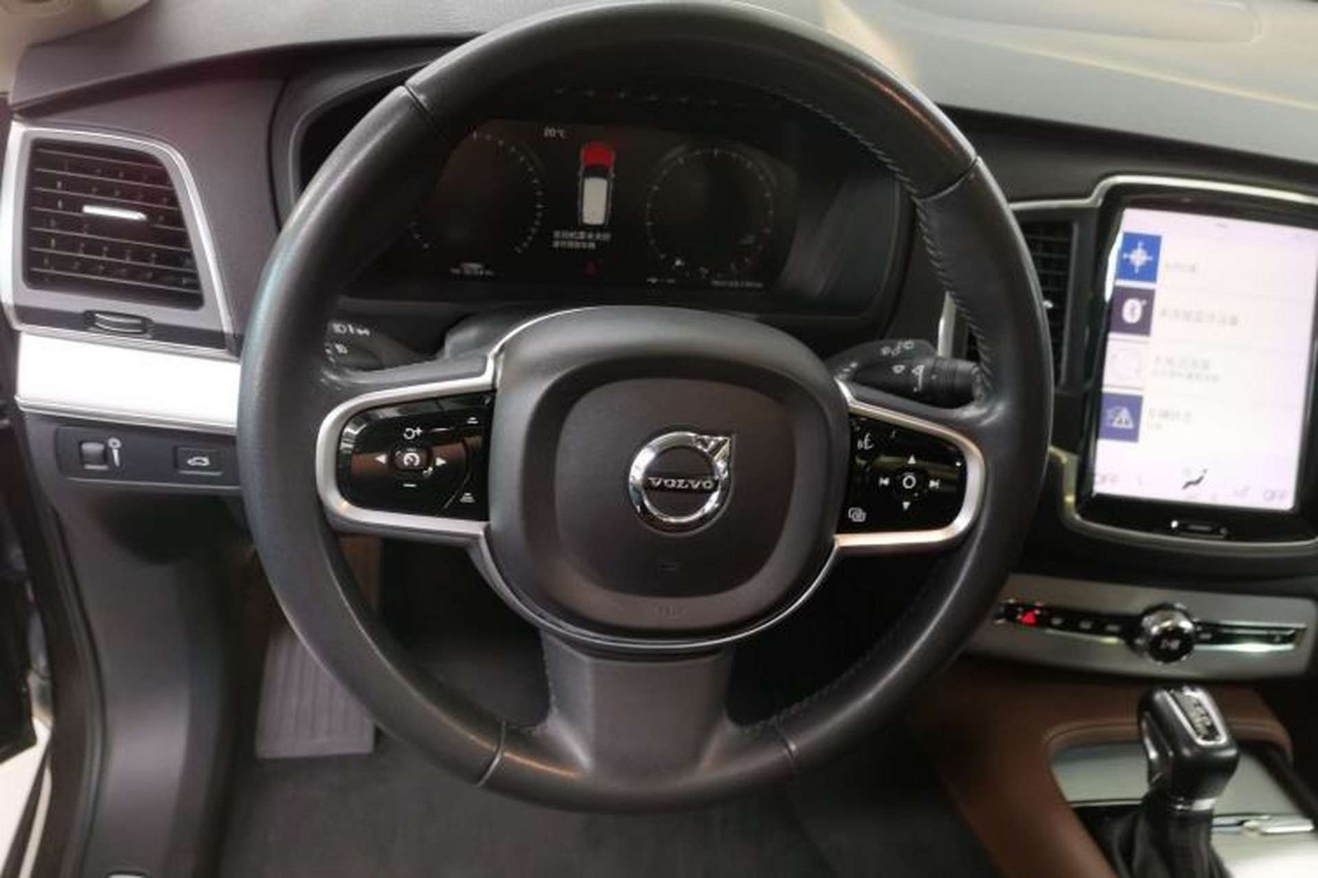 Used Volvo XC90 2019 T5 Zhiyi Edition 7-Seater China V Emission Standard Steering Wheel