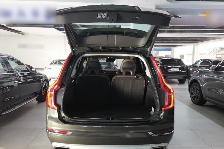 Used Volvo XC90 2019 T5 Zhiyi Edition 7-Seater China V Emission Standard Trunk