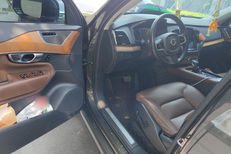 Used Volvo XC90 2019 T6 Zhiyi Edition 7-Seater China V Emission Standard Driver Seat