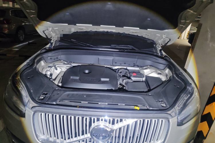 Used Volvo XC90 2019 T5 Zhiyi Edition 5-Seater China V Standard Engine Bay