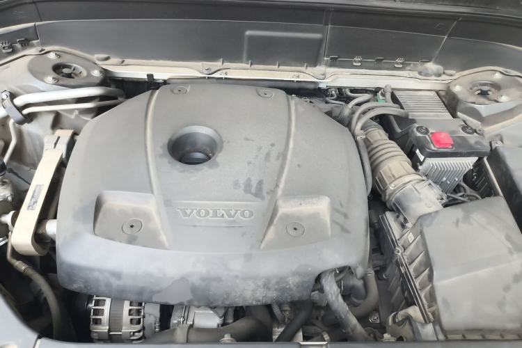 Used Volvo XC90 2019 T6 Zhiyi Edition 7-Seater China V Emission Standard Engine Bay