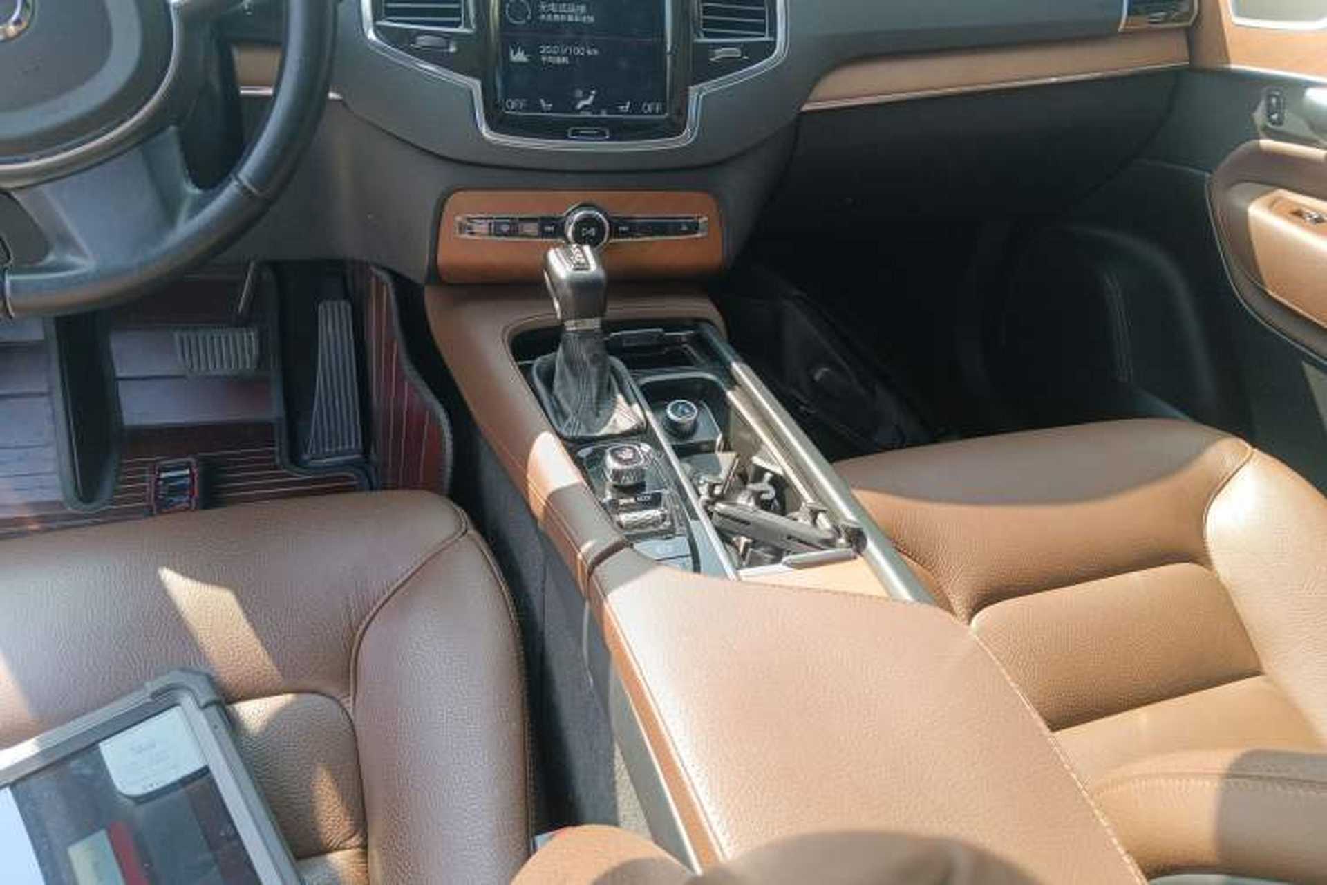 Used Volvo XC90 2019 T6 Zhiyi Edition 7-Seater China VI Standard Gear Lever