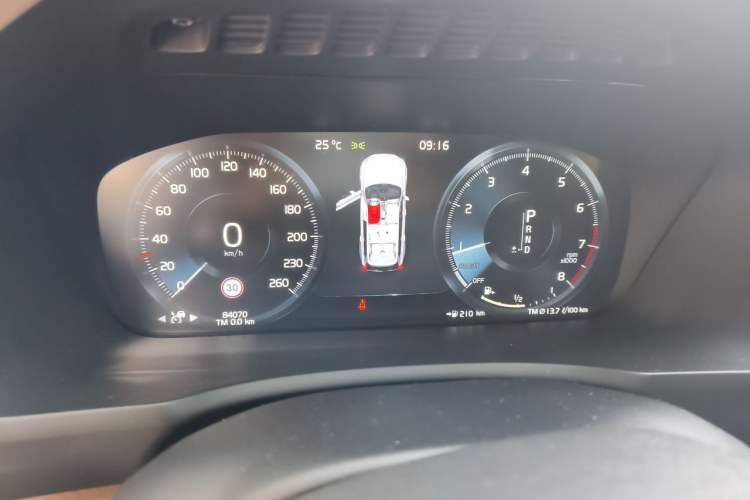 Used Volvo XC90 2019 T6 Zhiyi Edition 7-Seater China V Emission Standard Instrument Cluster