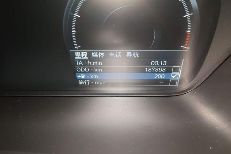 Used Volvo XC90 2019 T6 Zhiyi Edition 7-Seater China V Emission Standard Odometer Close Up