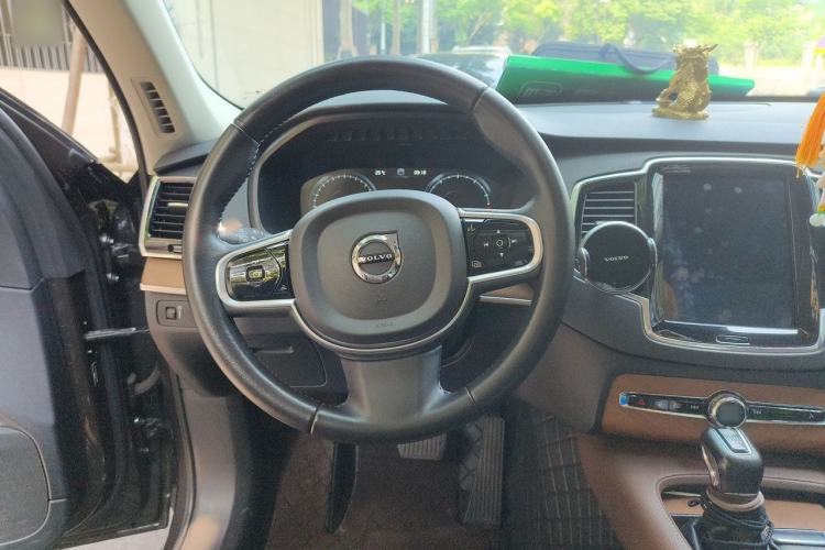 Used Volvo XC90 2019 T6 Zhiyi Edition 7-Seater China V Emission Standard Steering Wheel