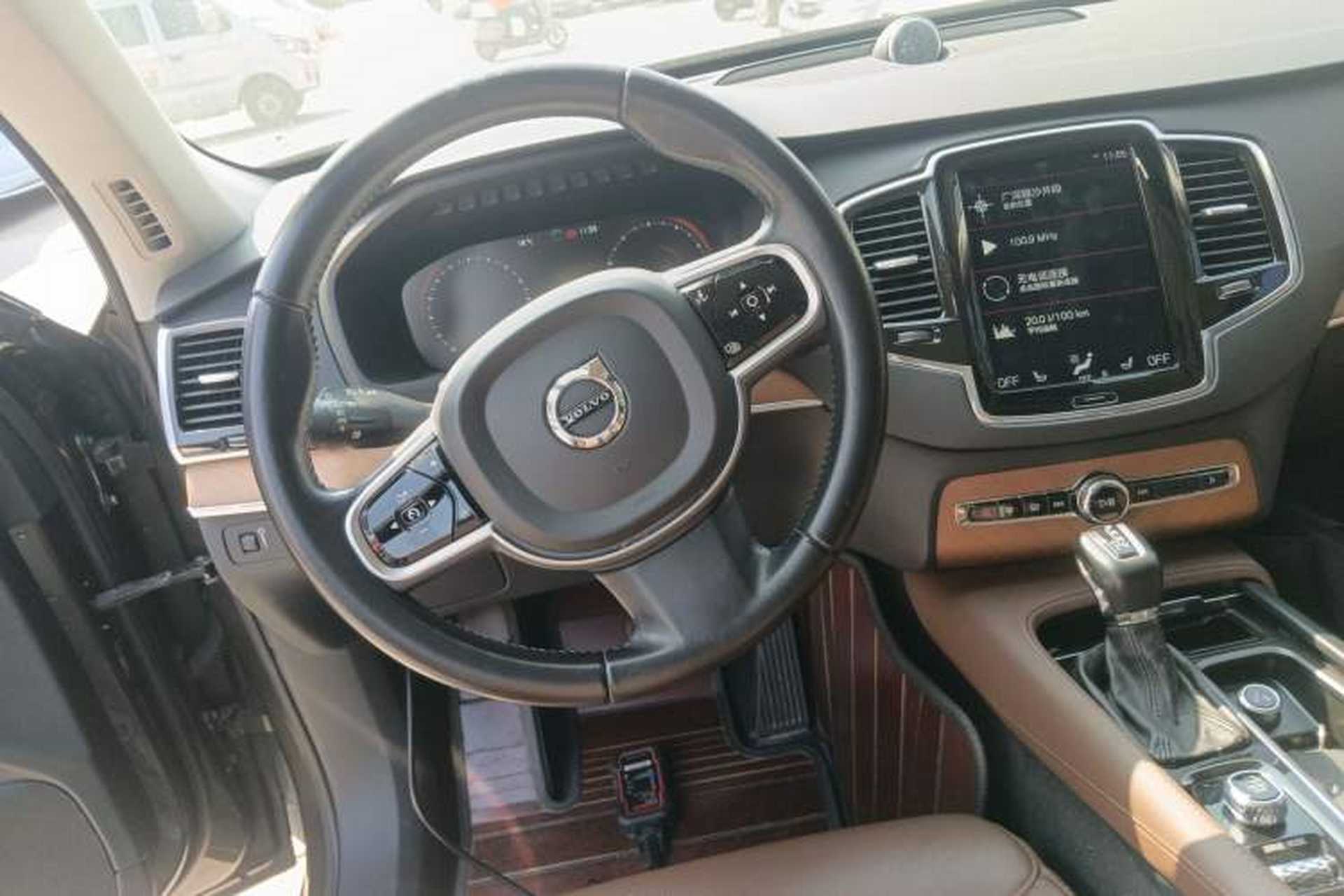 Used Volvo XC90 2019 T6 Zhiyi Edition 7-Seater China VI Standard Steering Wheel