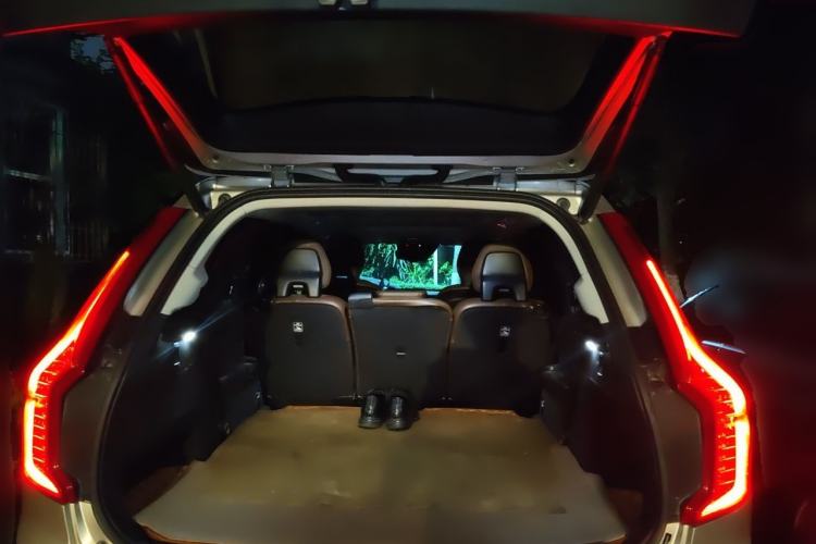 Used Volvo XC90 2019 T6 Zhiyi Edition 7-Seater China V Emission Standard Trunk