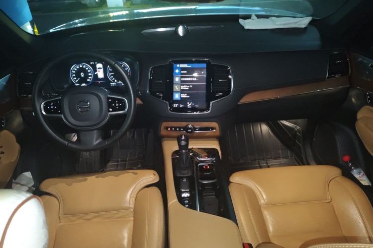 Used Volvo XC90 2019 T6 ZhiZun Edition 7-Seater China V Standard Center Console