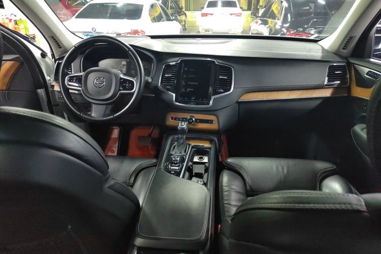 Used Volvo XC90 2019 T6 Luxury Edition 7-seater China V Standard Center Console