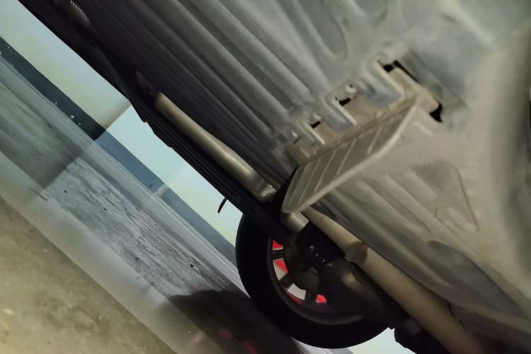 Used Volvo XC90 2019 T6 Zhiyi Edition 7-Seater China V Emission Standard Chassis Rear Left