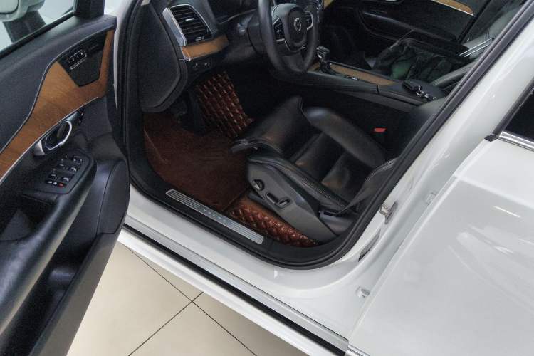 Used Volvo XC90 2019 T6 Luxury Edition 7-seater China V Standard Driver Seat