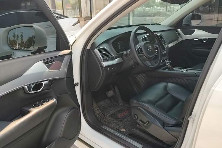 Used Volvo XC90 2019 T5 Zhiyi Edition 5-Seater China V Standard Driver Seat