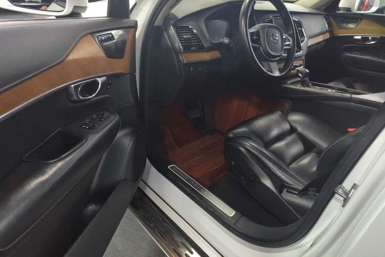 Used Volvo XC90 2019 T6 Luxury Edition 7-seater China V Standard Driver Seat