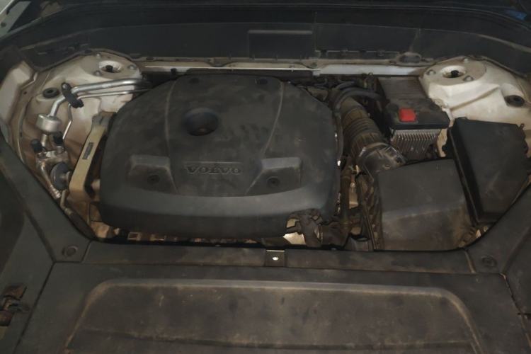 Used Volvo XC90 2019 T6 Zhiyi Edition 7-Seater China V Emission Standard Engine Bay