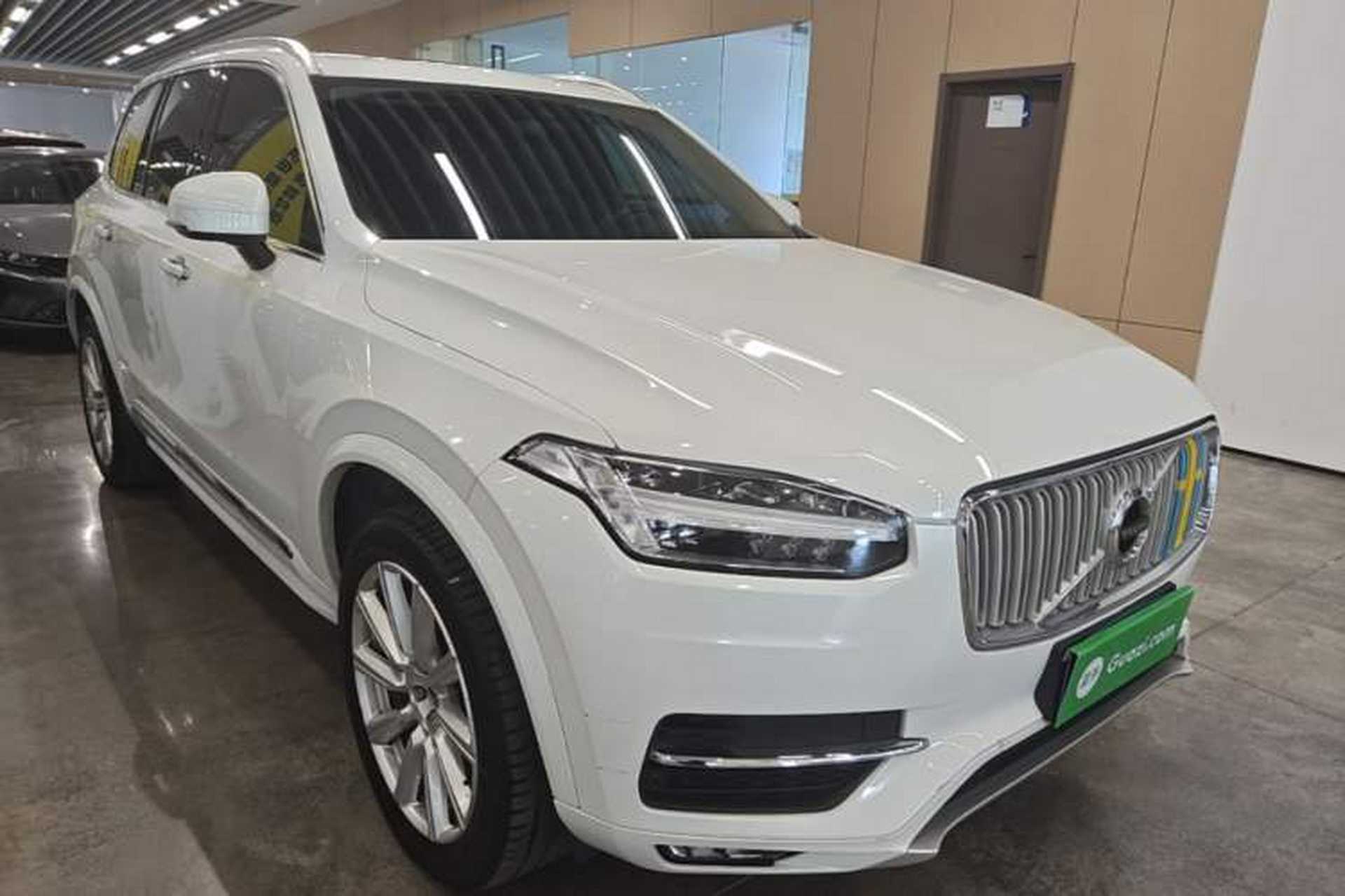 Used Volvo XC90 2019 T6 Zhiyi Edition 7-Seater China VI Standard Front Right 45 Deg
