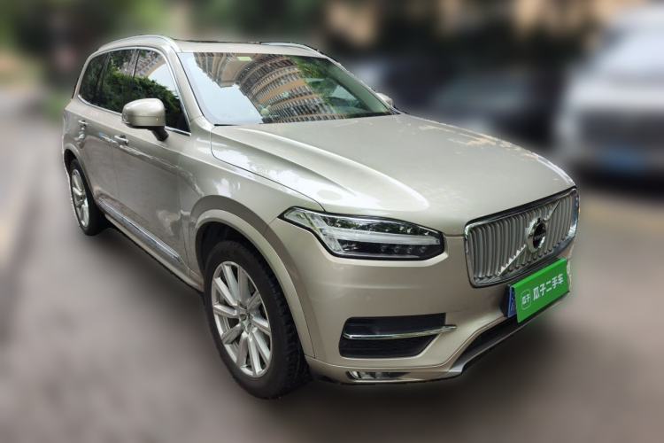 Used Volvo XC90 2019 T5 Zhiyi Edition 5-Seater China V Standard Front Right 45 Deg