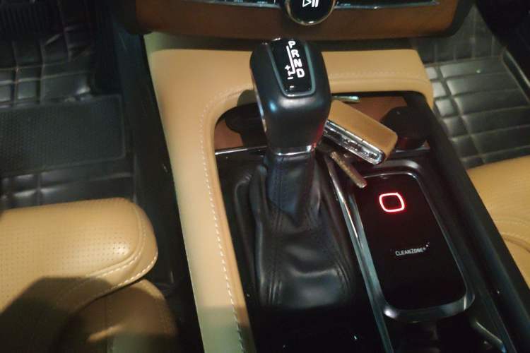 Used Volvo XC90 2019 T6 ZhiZun Edition 7-Seater China V Standard Gear Lever