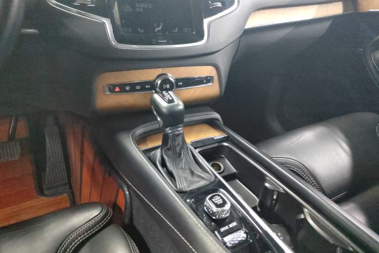Used Volvo XC90 2019 T6 Luxury Edition 7-seater China V Standard Gear Lever