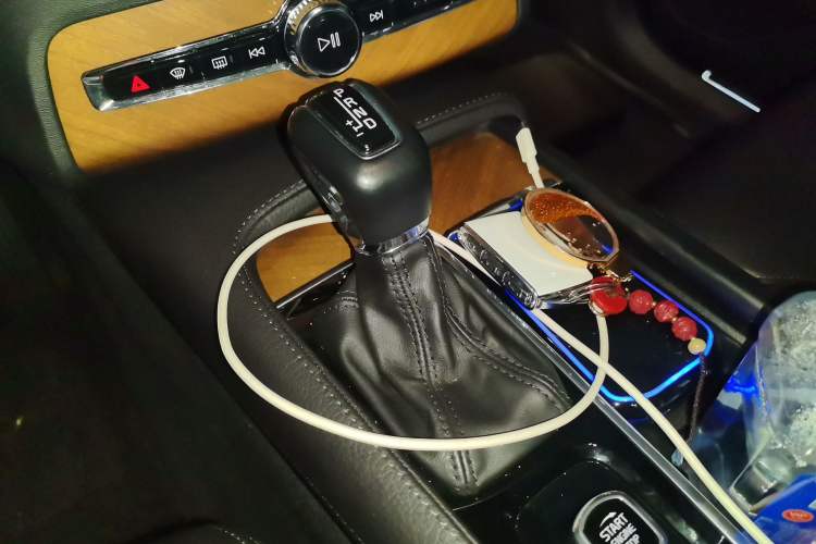 Used Volvo XC90 2019 T6 Zhiyi Edition 7-Seater China V Emission Standard Gear Lever