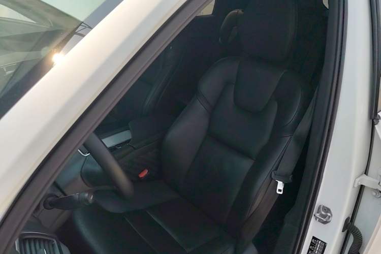Used Volvo XC90 2019 T5 Zhiyi Edition 5-Seater China V Standard Left Front Seat