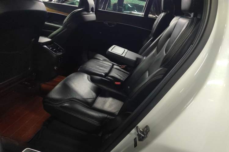 Used Volvo XC90 2019 T6 Luxury Edition 7-seater China V Standard Left Rear Seat