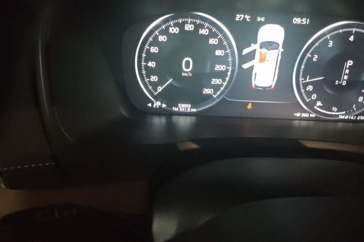 Used Volvo XC90 2019 T6 ZhiZun Edition 7-Seater China V Standard Odometer Close Up