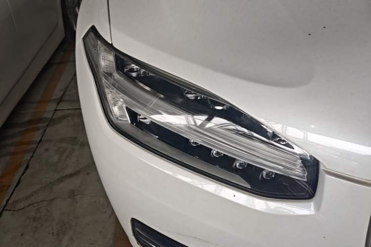 Used Volvo XC90 2019 T6 Zhiyi Edition 7-Seater China V Emission Standard Right Front Headlight